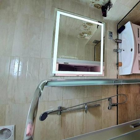 Яровиця Люкс Loetsk Buitenkant foto