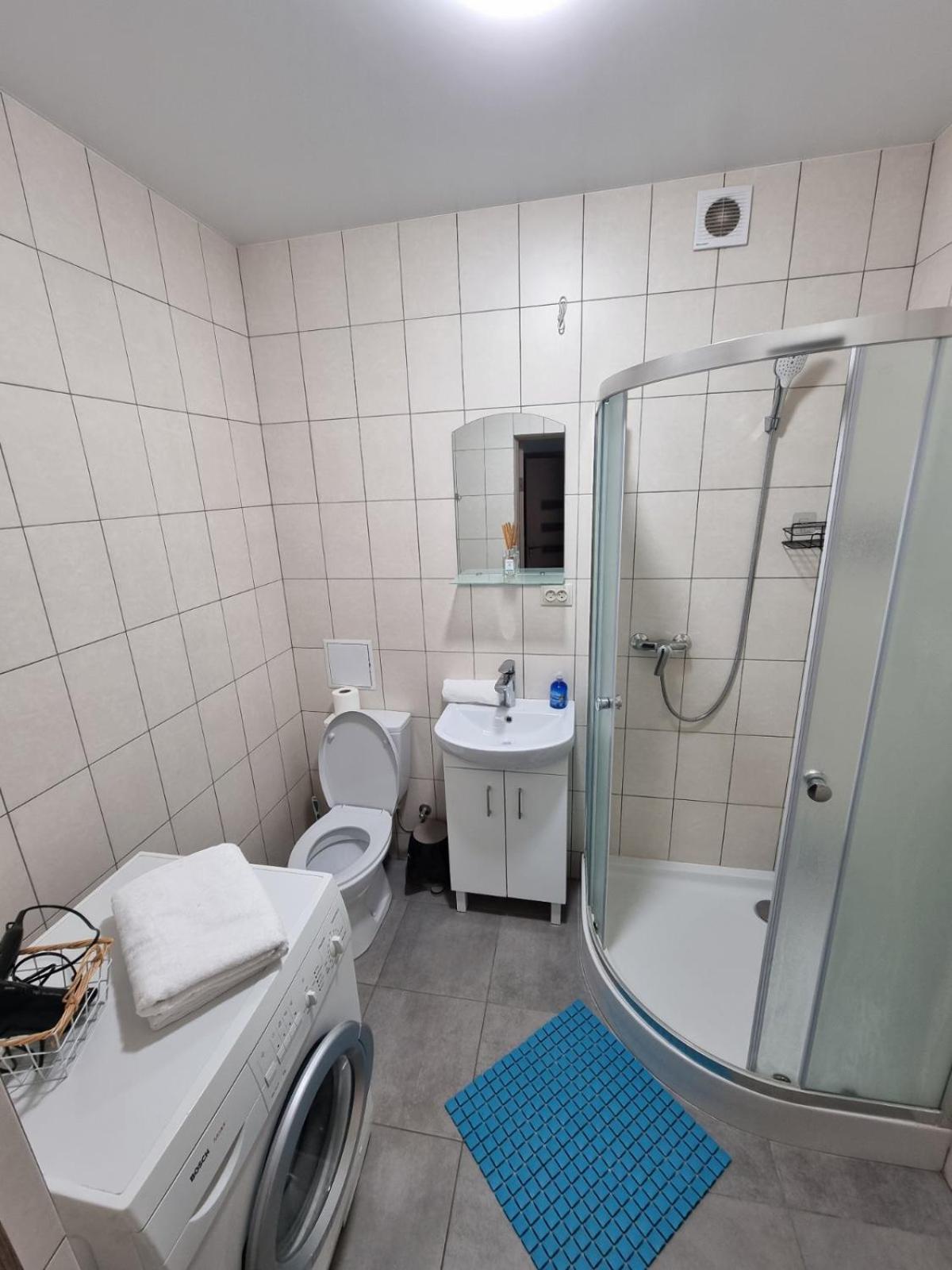 Яровиця Люкс Loetsk Buitenkant foto